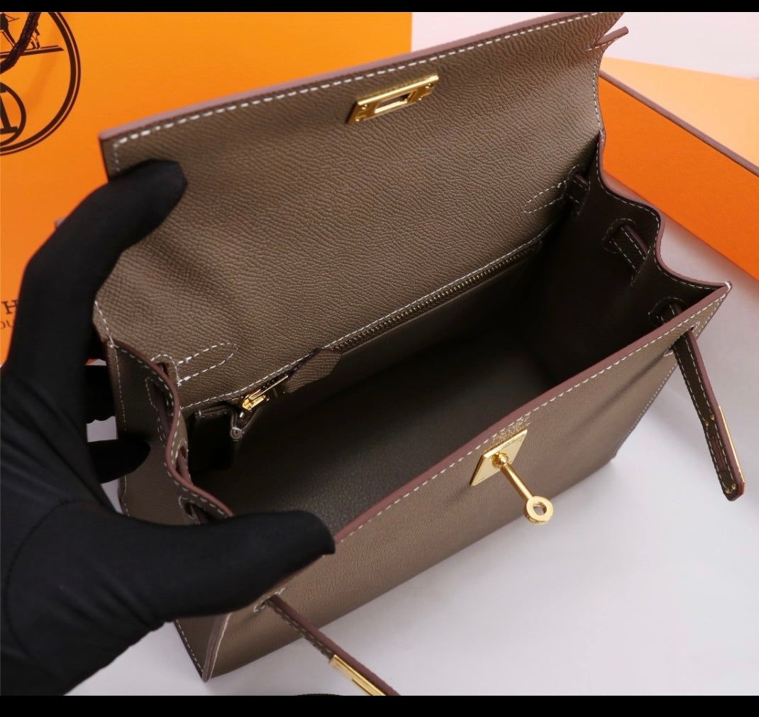 Her S Kel E Handbag 25 cm Epsom Leather