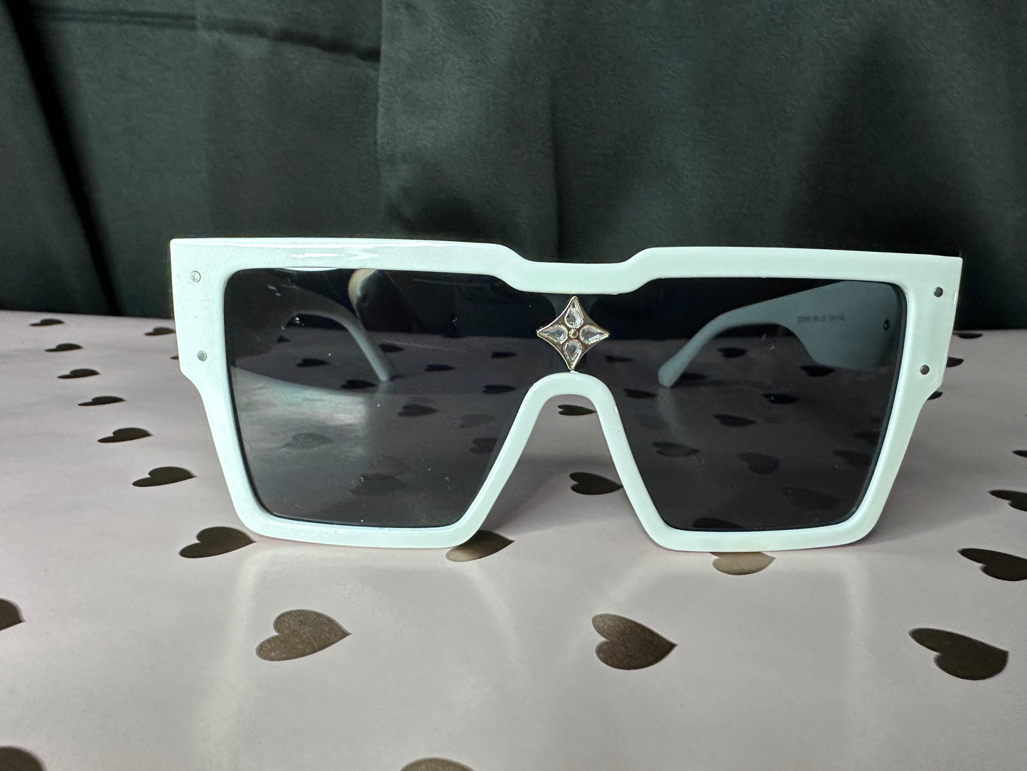 LoVe Luisito sunglasses