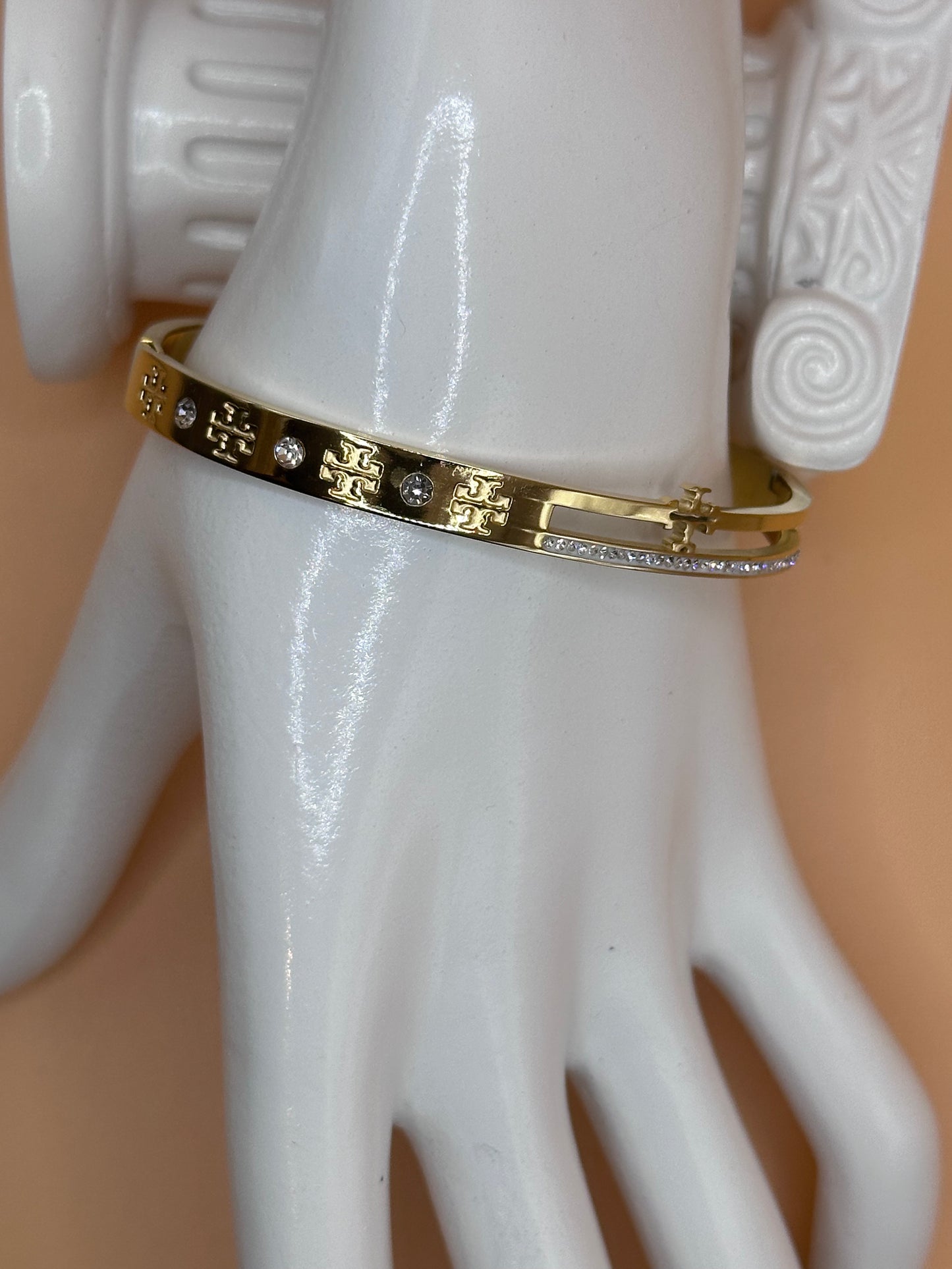 Brazalete de diseñador inspirado en Tor Amarillo