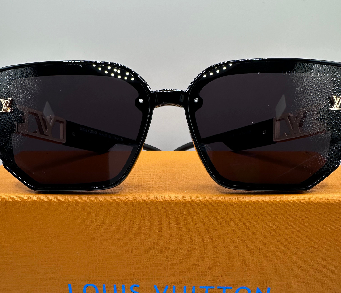 LoVe Luisito Sunglasses