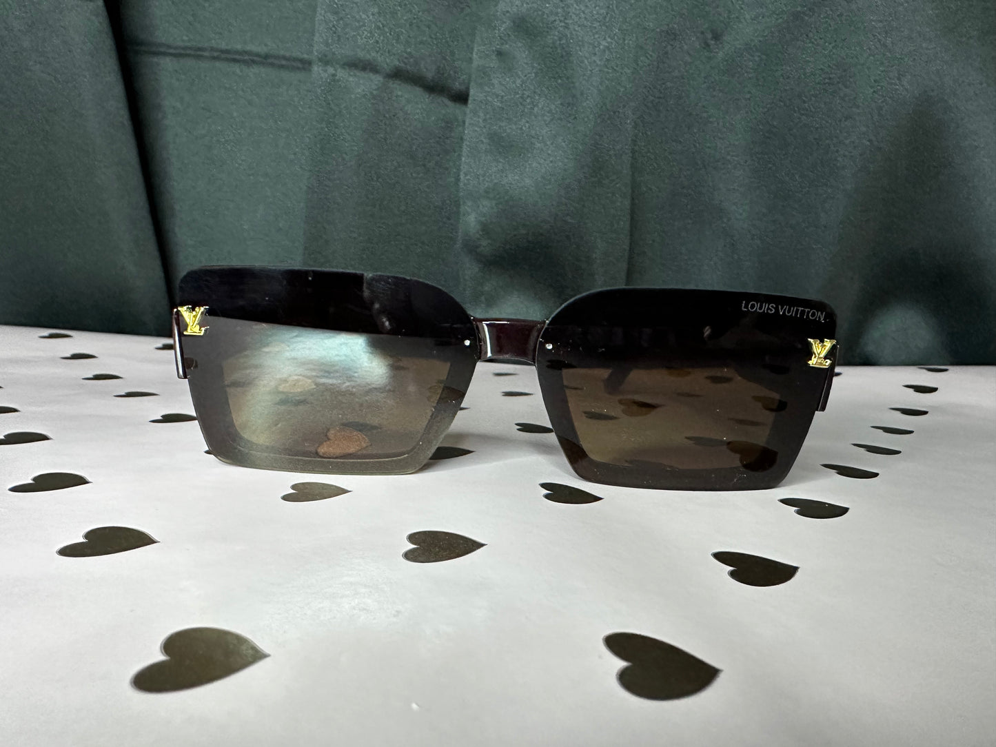 Gafas de sol de diseño inspiradas en Luisito V