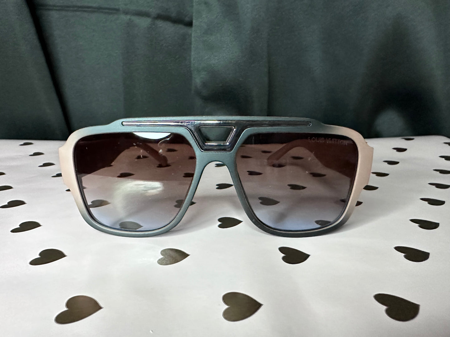 Gafas de sol de diseño inspiradas en Luisito V