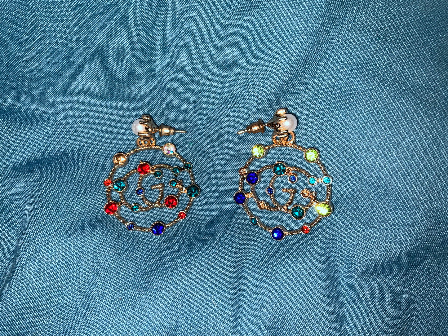 Pucchi Earrings w/pearl and multi-color stones