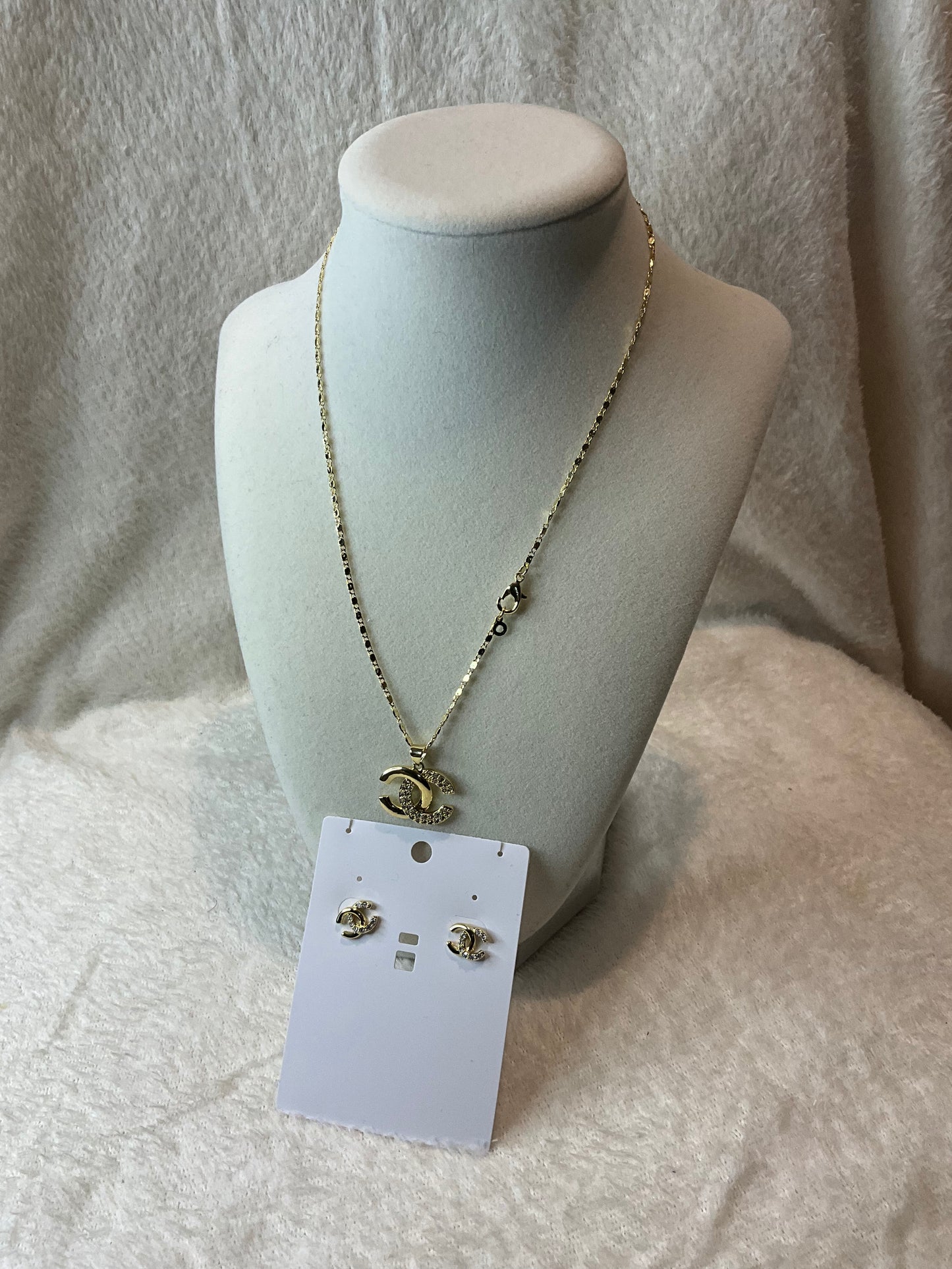 Coco Necklace with Pendant and matching studs