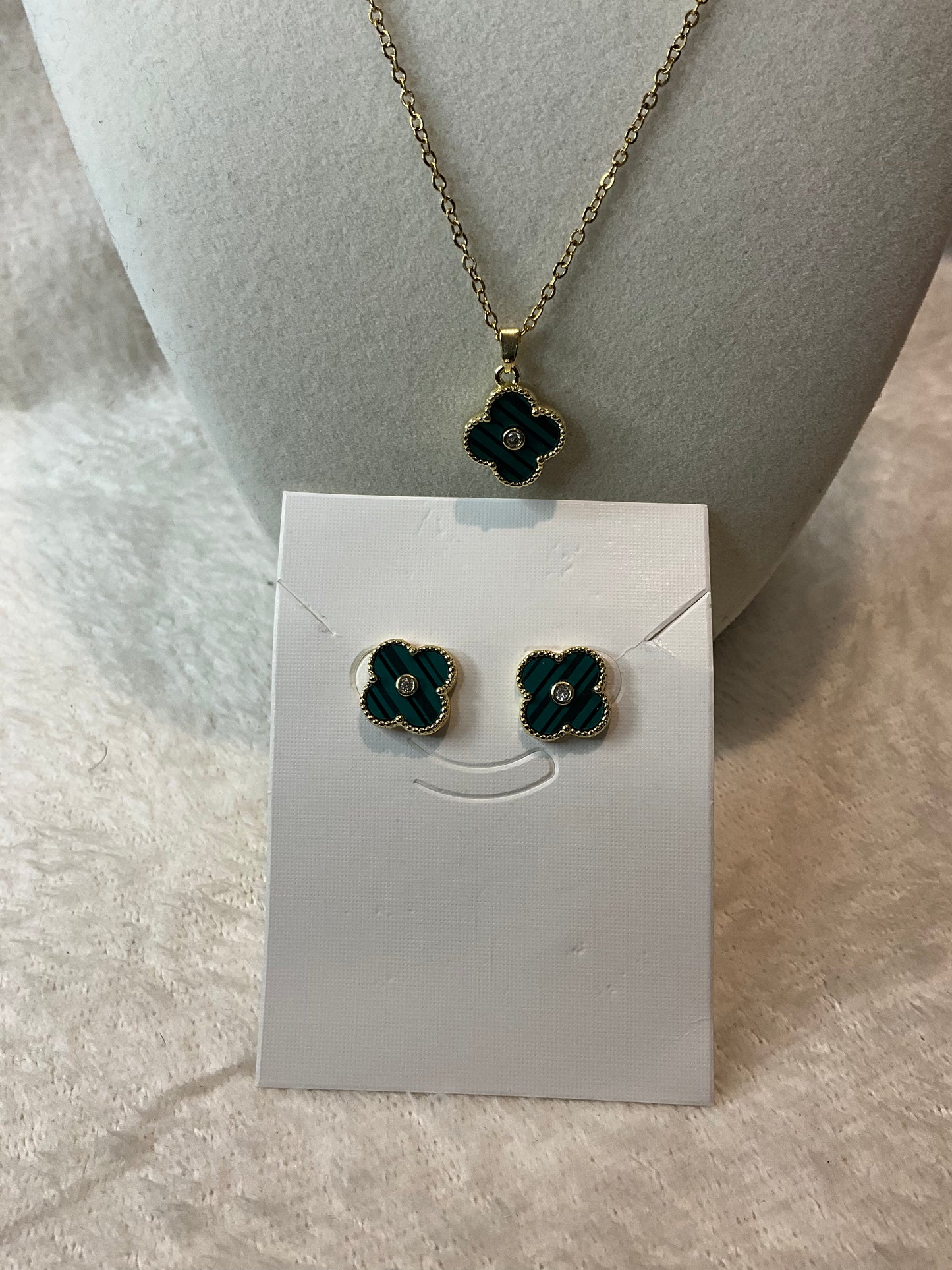 Van CA Clover Necklace with Green clover and Earrings