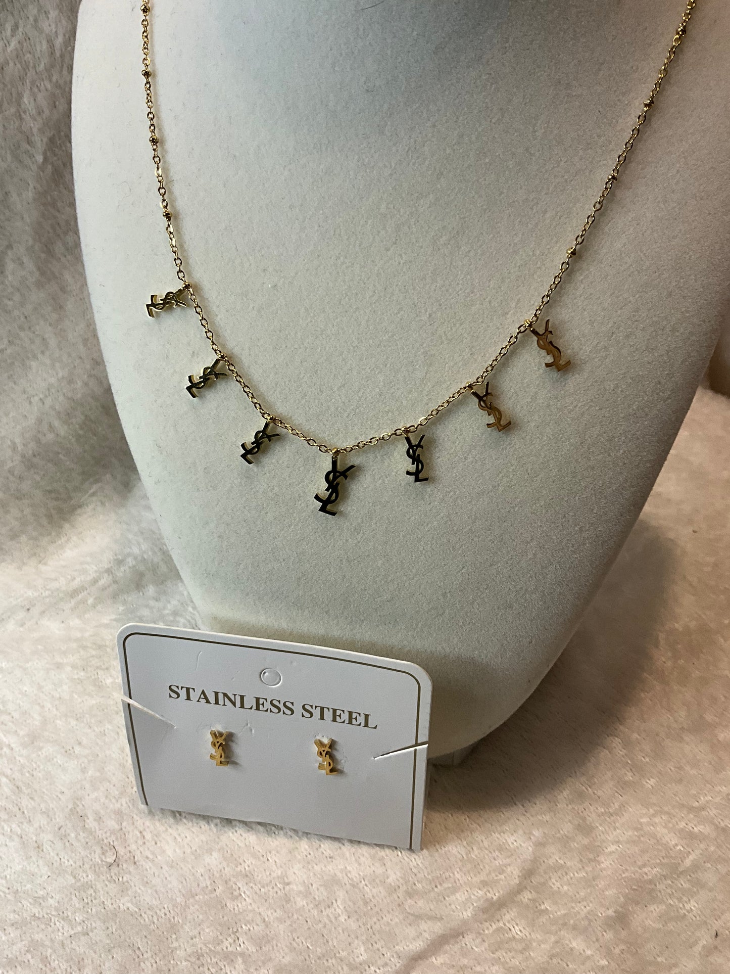 YL Necklace with Stud earrings