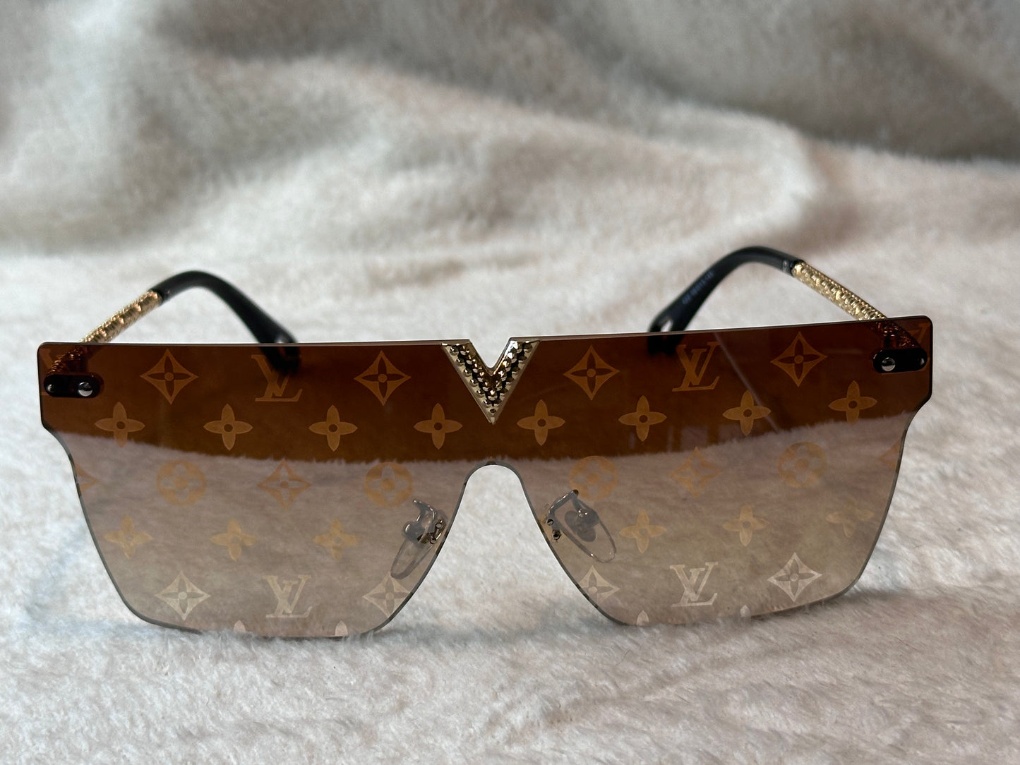 LoVe Luisito Sunglasses