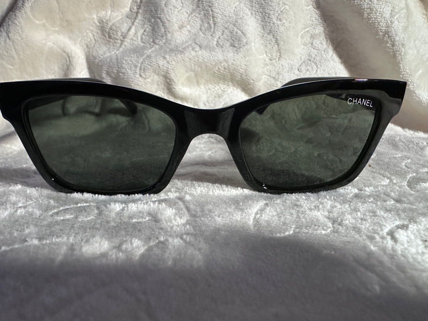 Gafas de sol de diseñador inspiradas en Canal