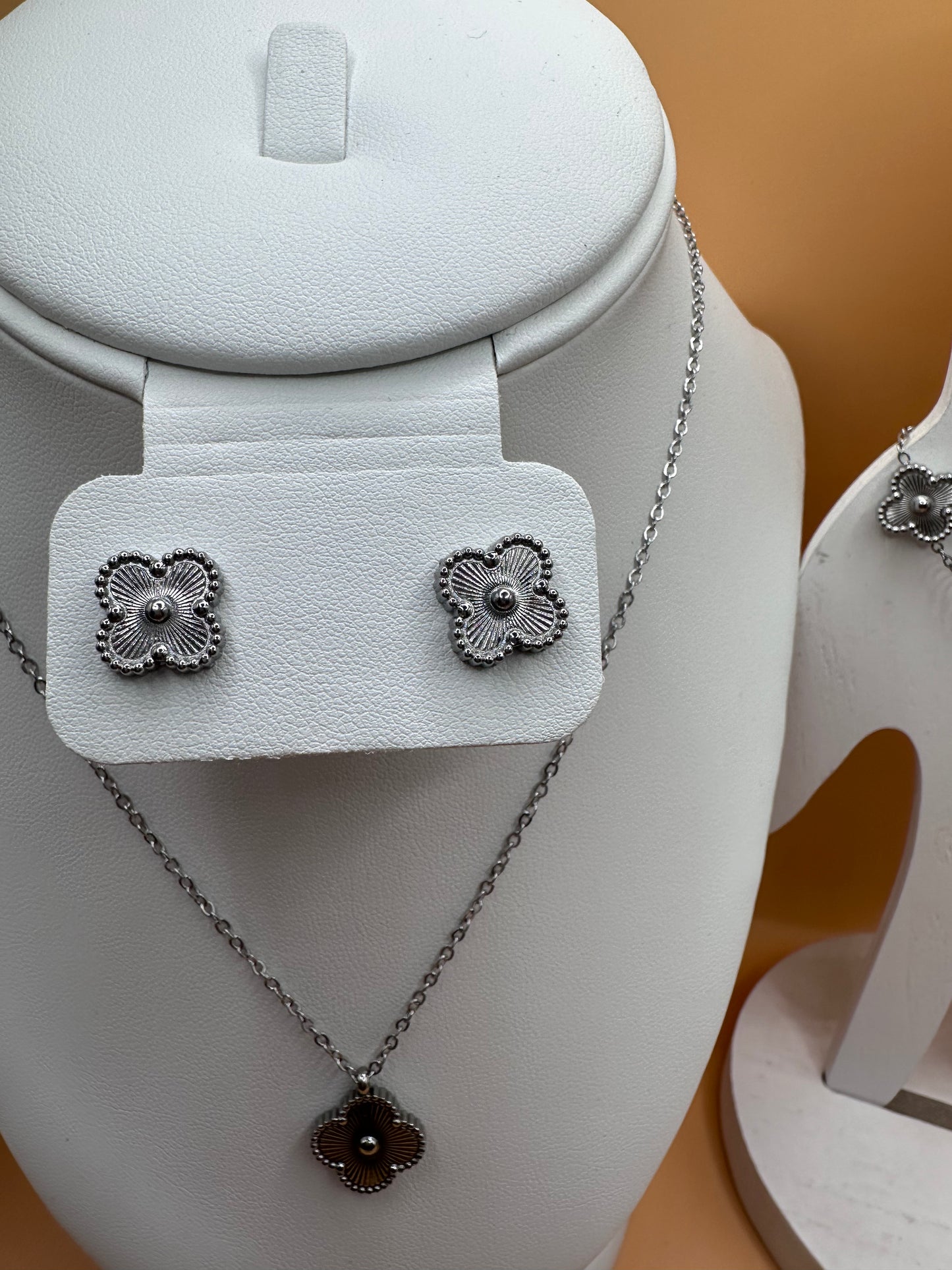 Van CA Clover Set Silver or Gold