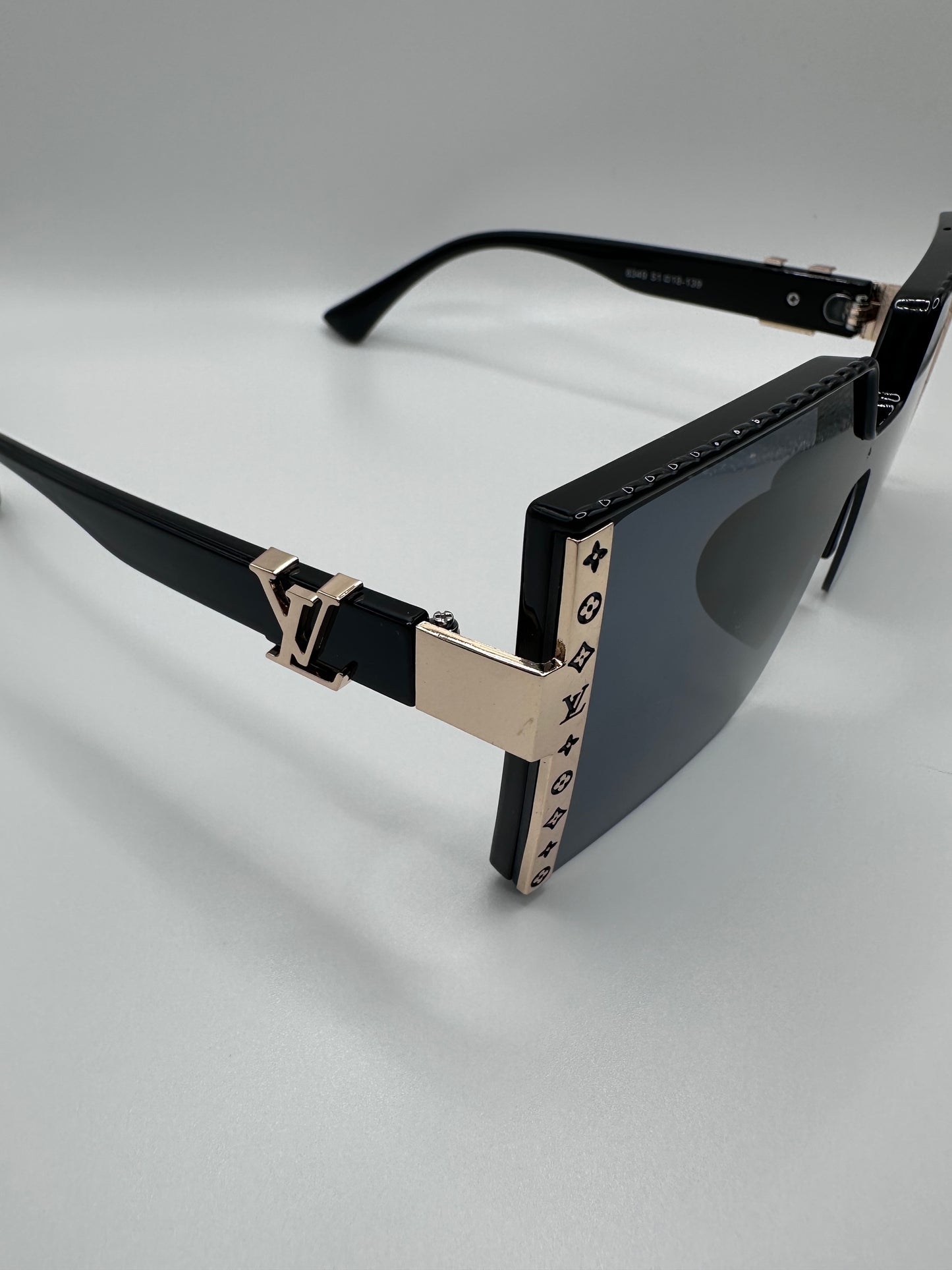 LoVe Luisito Sunglasses