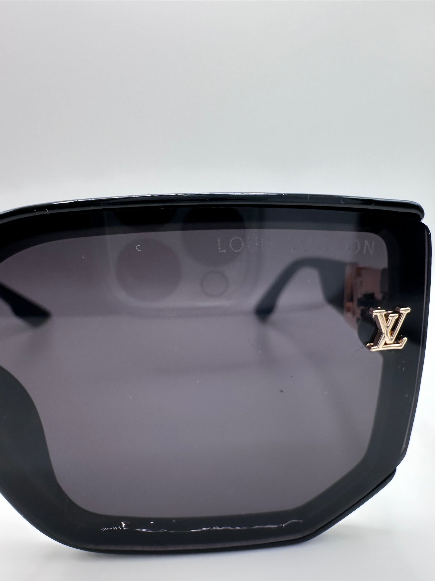 LoVe Luisito Sunglasses