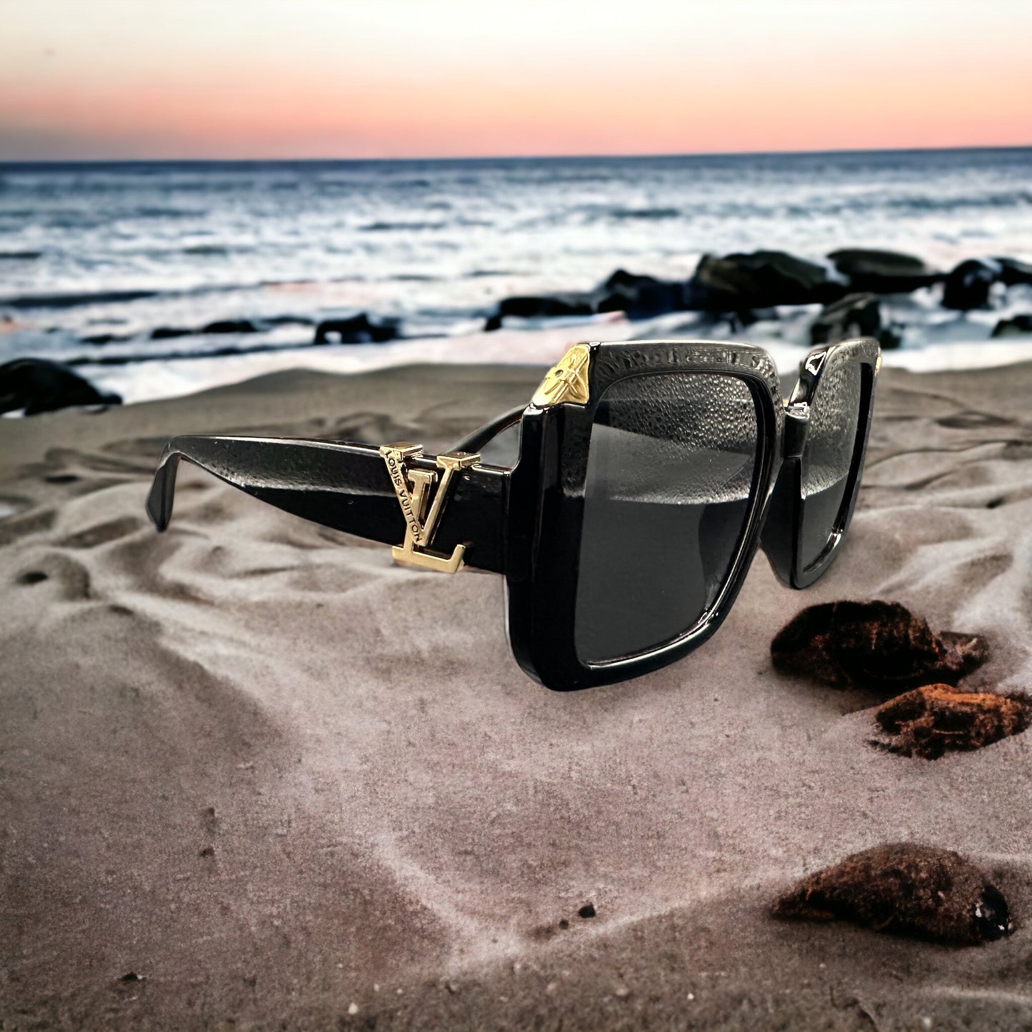 Gafas de sol de diseño inspiradas en Luisito V