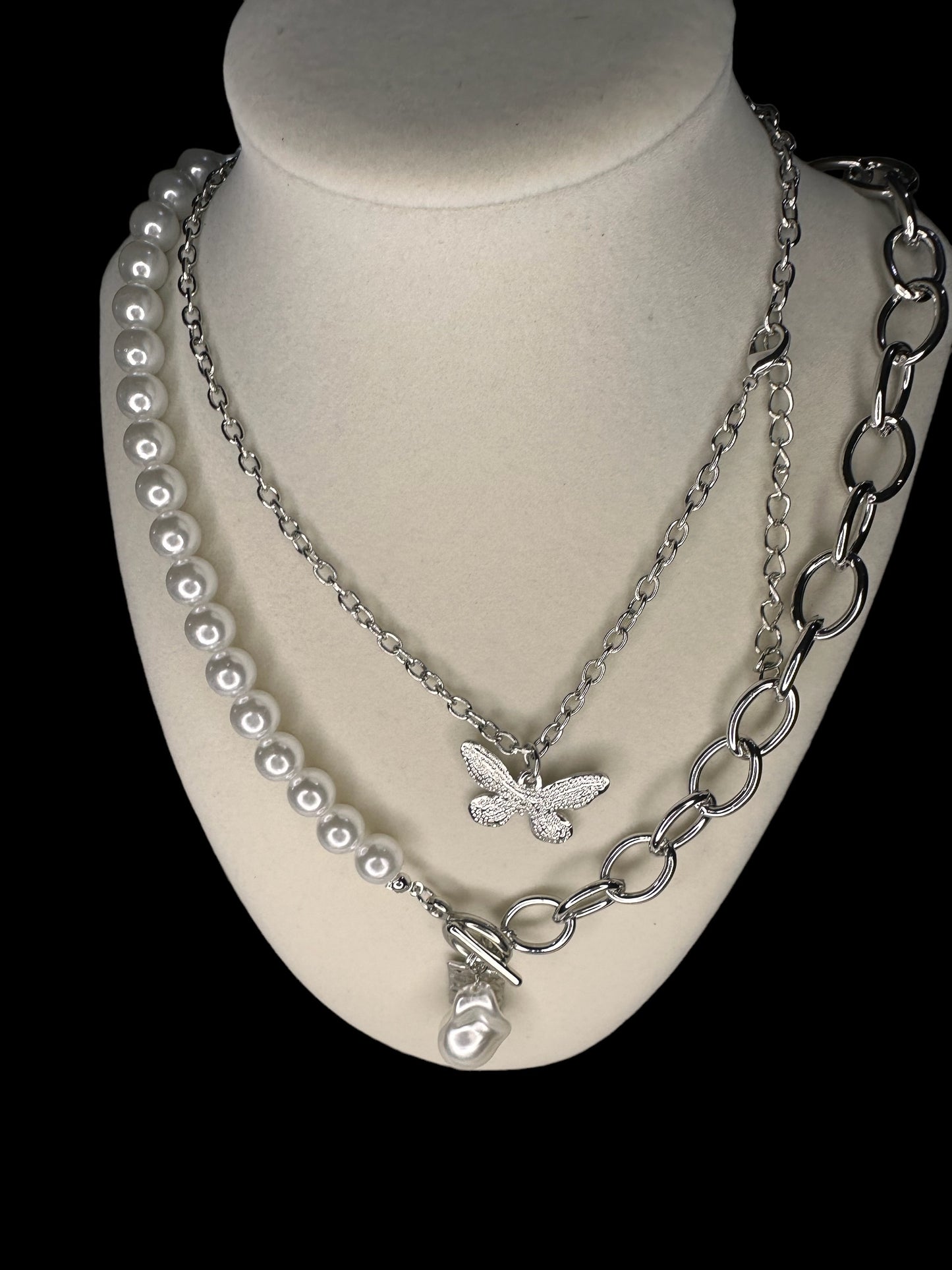 VC&A Conjunto de 2 collares mariposa y Perlas