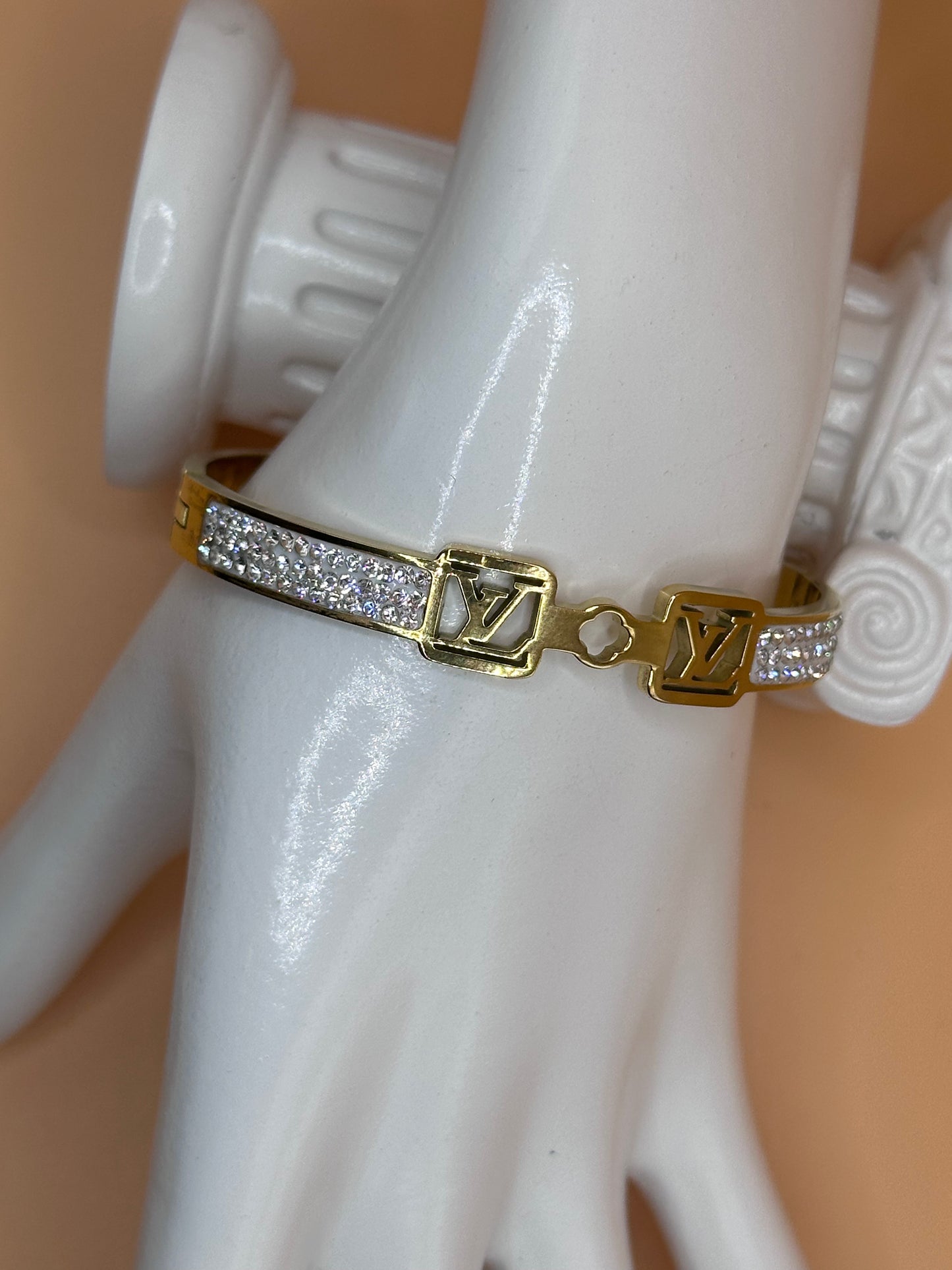 LoVe Luisito bangle w/stones