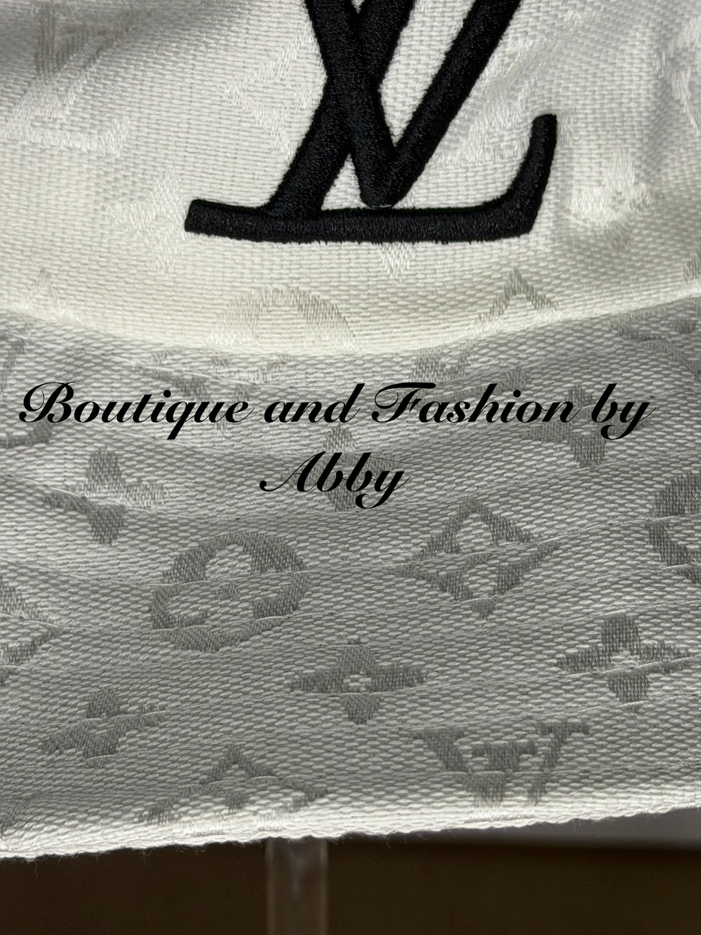 LoVe Luisito Bucket hat UniSex