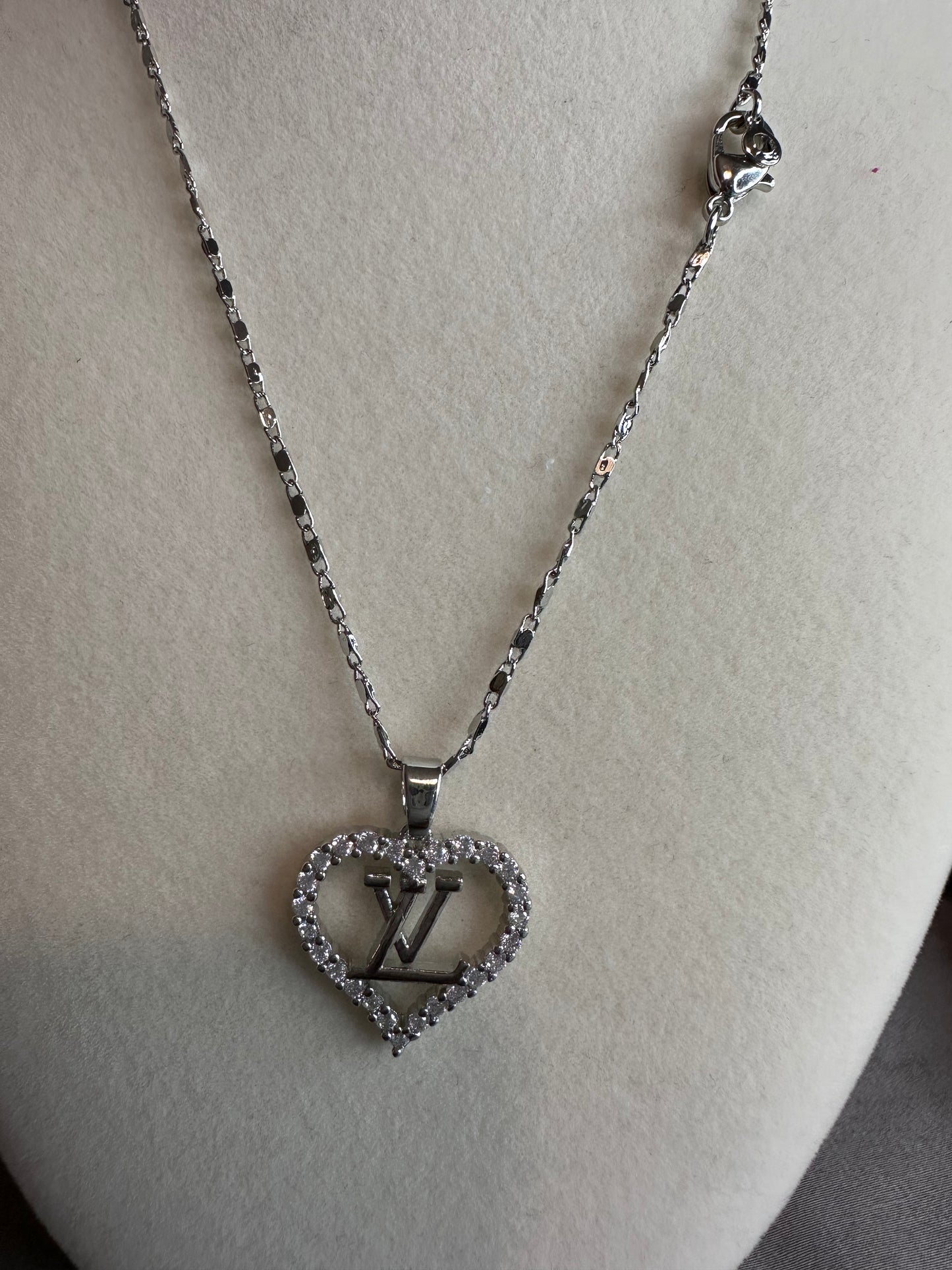 LoVe Luisito Heart-Shape Set