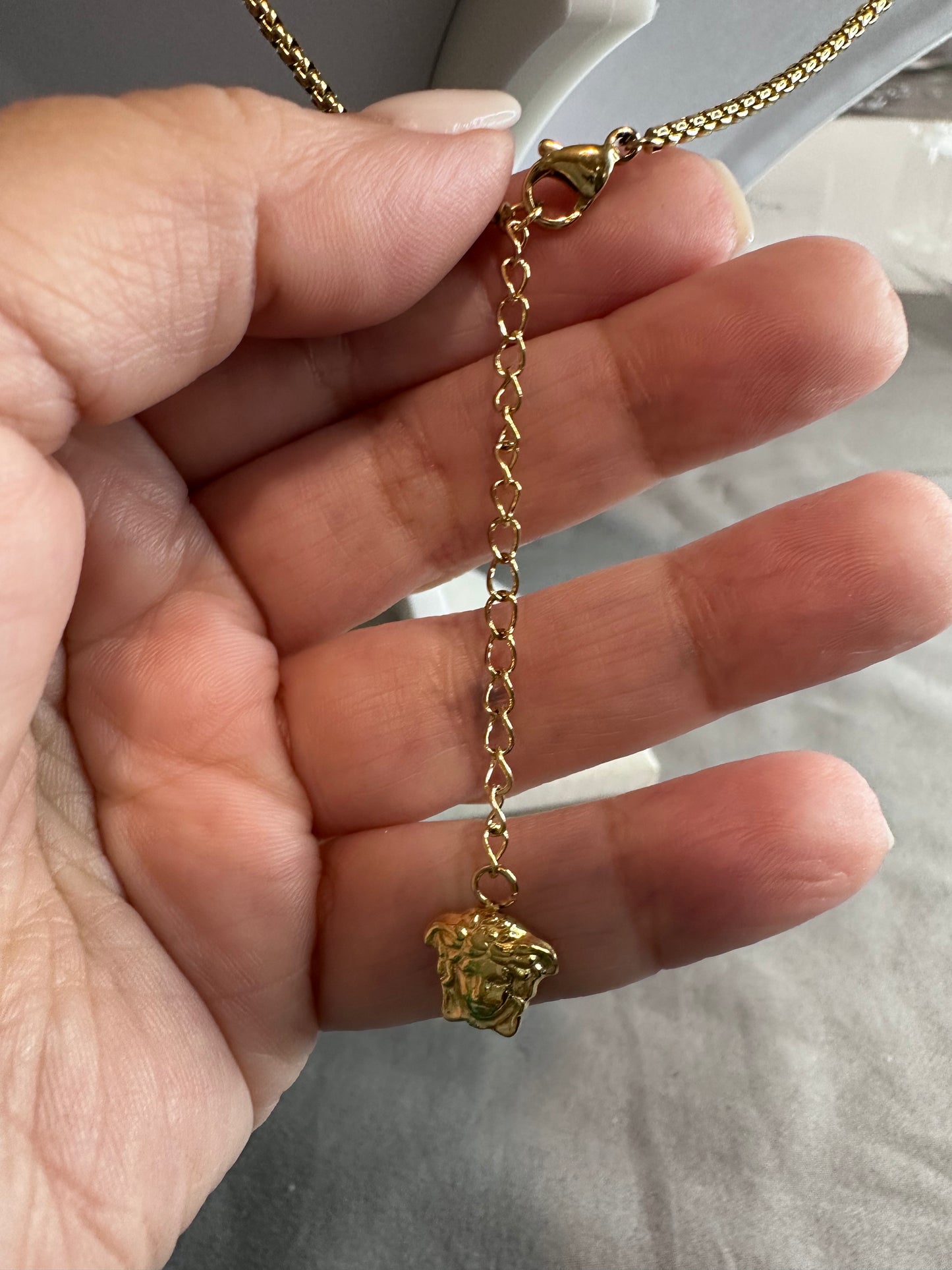 Medusa Necklance