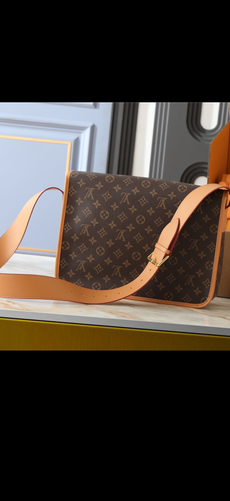 Lulu Messenger Bag