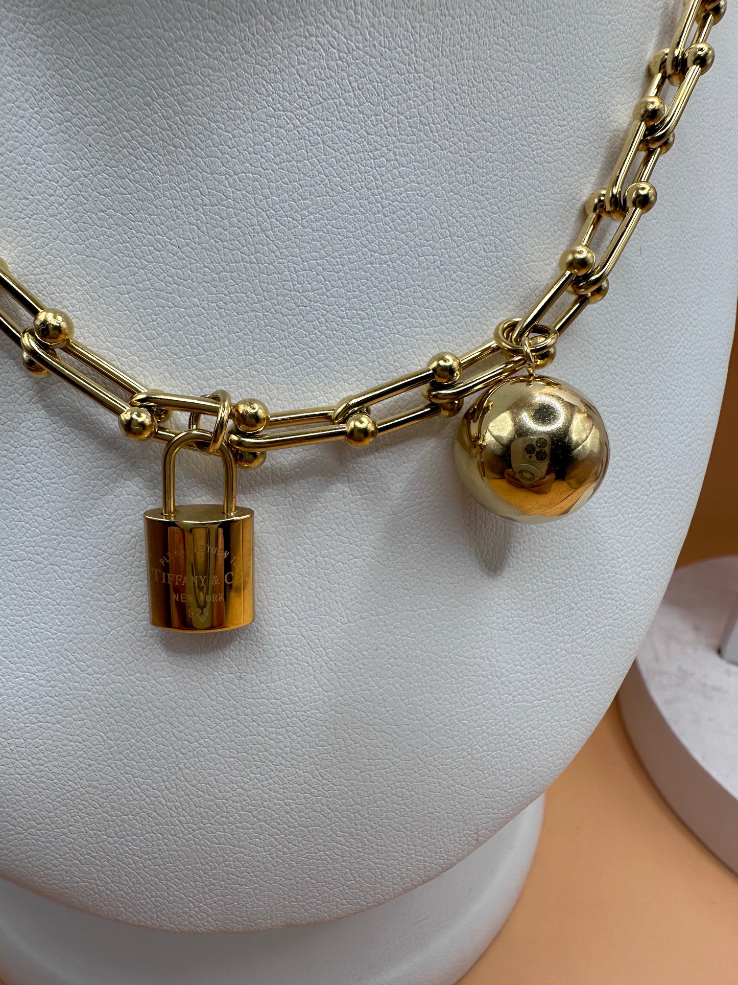 Bride Small Link with Padlock and Ball