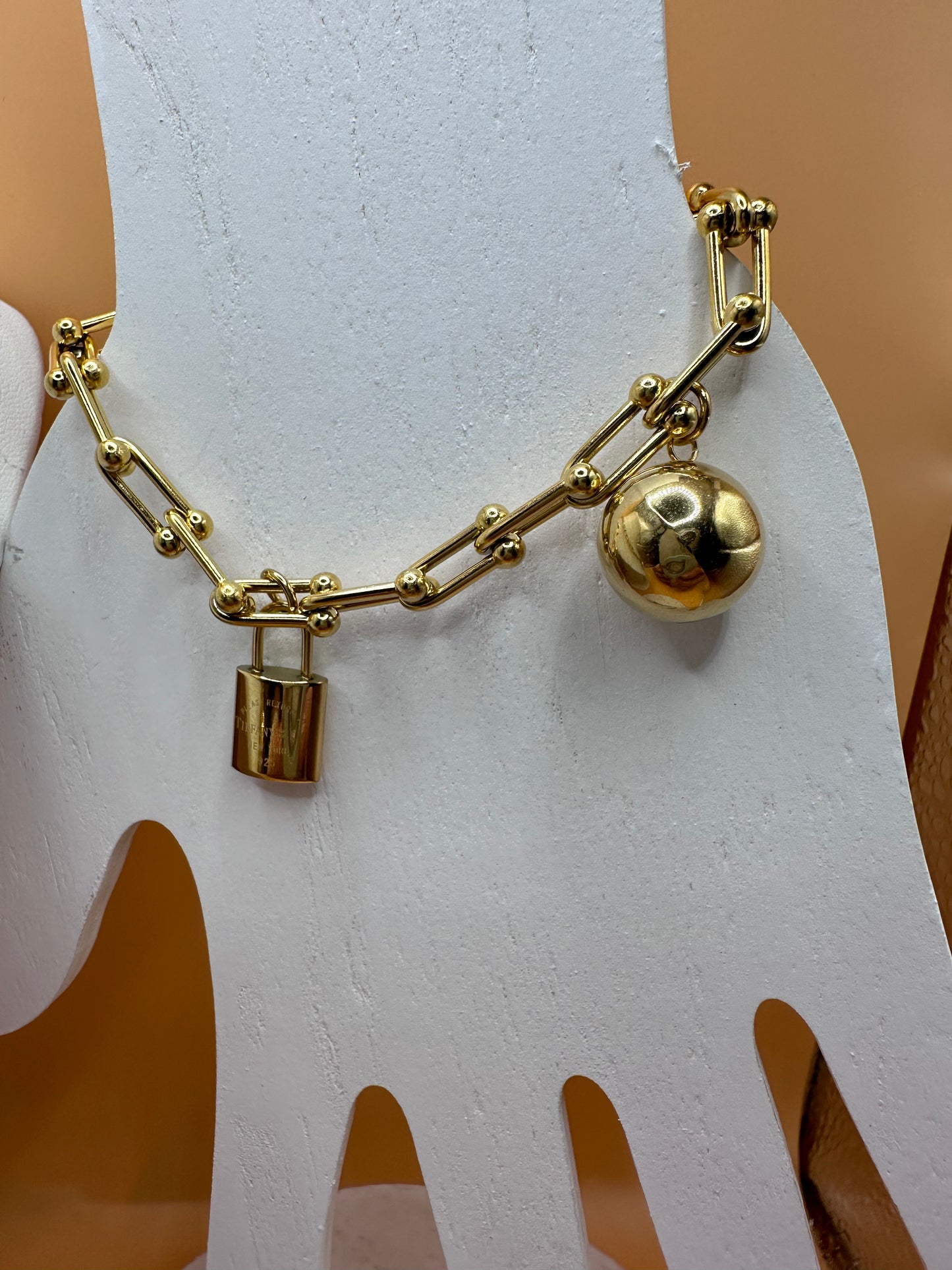 Bride Small Link with Padlock and Ball